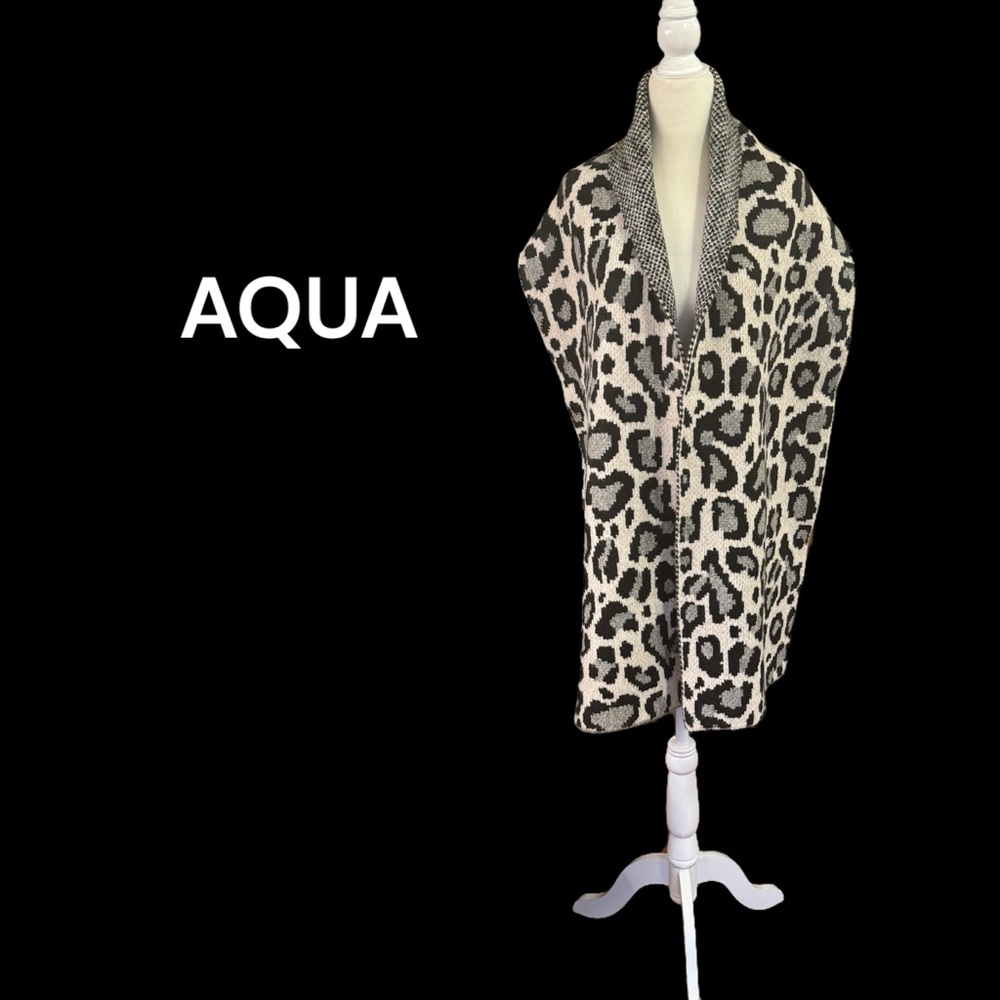 AQUA Black/Ivory Luxe-knit Leopard Scarf